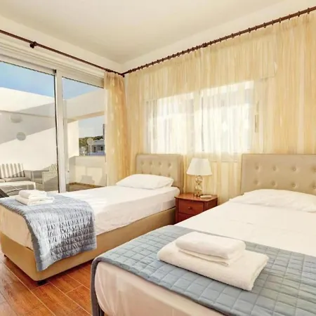 דירה 2 Bedroom With Sea Views In Protaras, 1684 פרוטאראס
